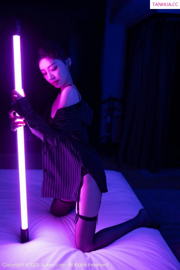   [XiuRen]高清写真图 2023.11.03 No.7611 苏曼兮 黑丝美腿第74张图片